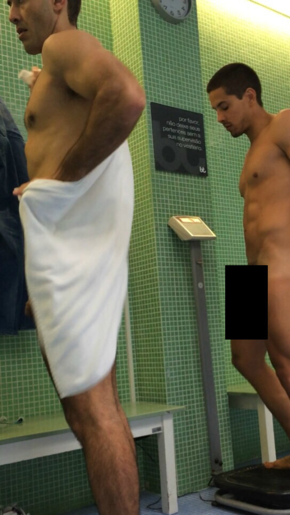 Felipe de Carolis pelado