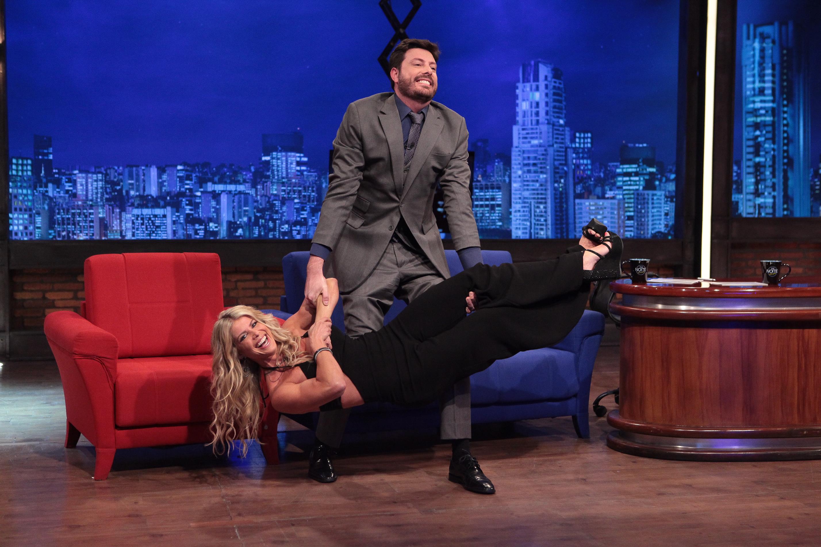 The Noite Karina Bacchi