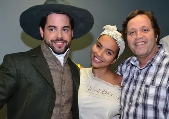 Elenco de Escrava Mãe tem reclamado bos bastidores