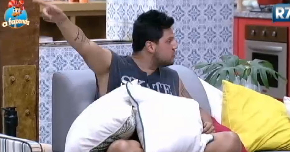 Thiago Servo pagou para entra em A Fazenda 8