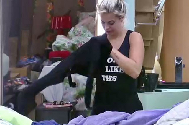 Veridiana troca de roupas A Fazenda