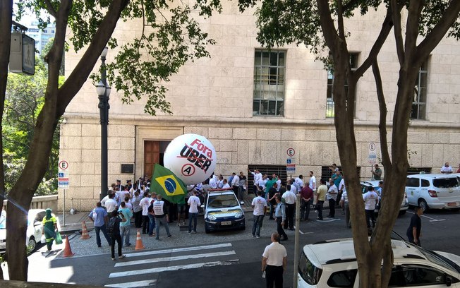 cinegrafista globo agredido taxistas