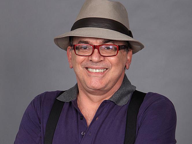 Walcyr Carrasco critica jornalista da Globo e pede elogio para ator de sua novela