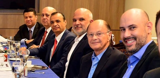 Edir Macedo encontra executivos da Record