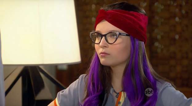 Larissa Manoela chora nos bastidores do SBT; saiba o motivo