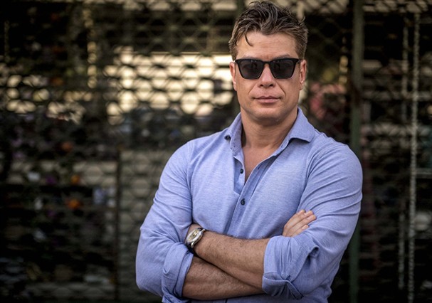 Fábio Assunção dá trabalho à Globo e autores precisam eliminar cenas do ator em Totalmente Demais