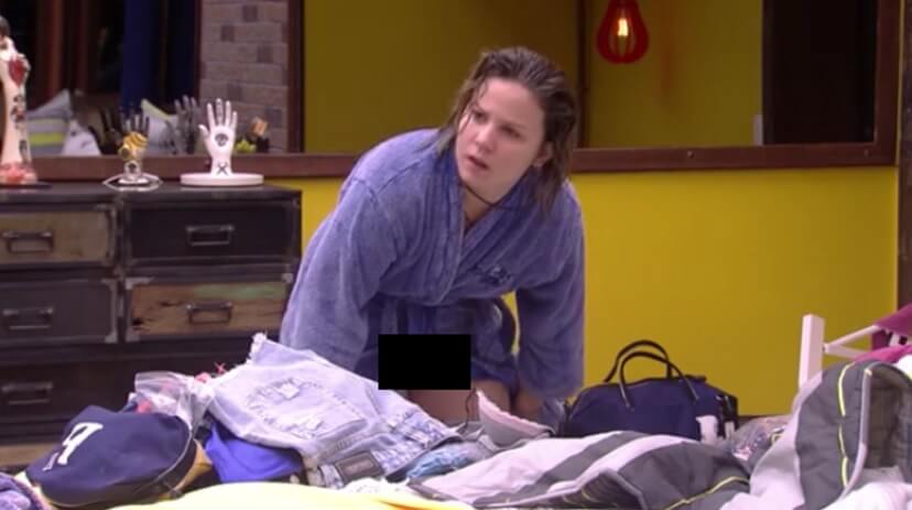 Maria Claudia se distrai no BBB e mostra a 'perseguida'