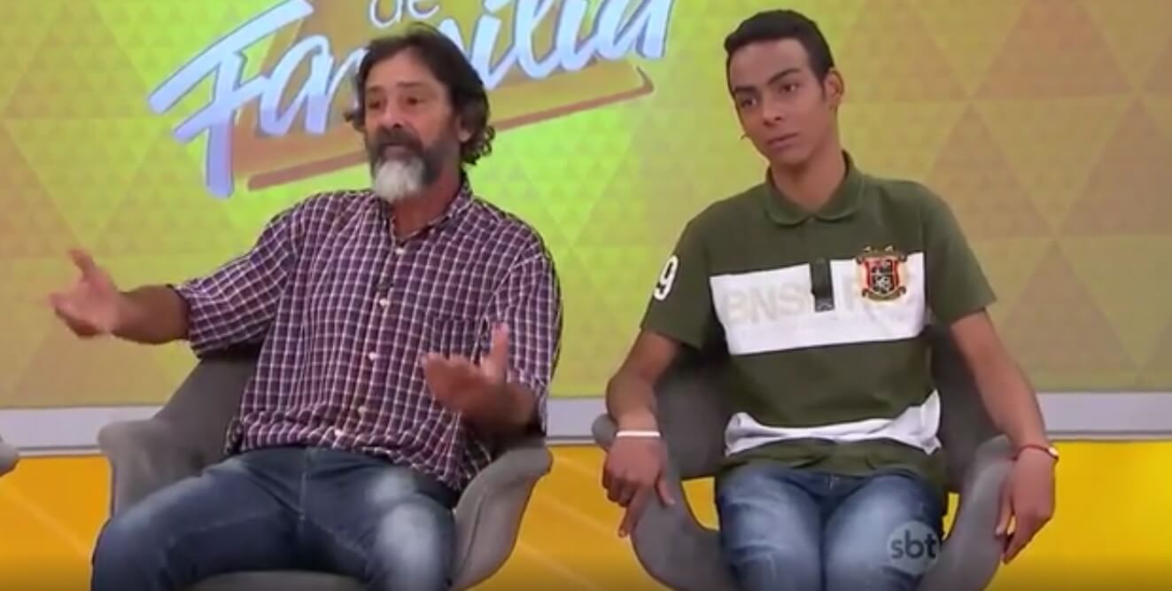 Participante interrompe Casos de Família para ir ao banheiro