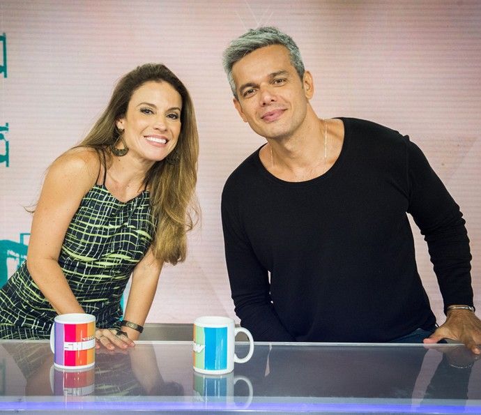 Maíra Charken corta Otaviano Costa quando ele ameaça falar de Monica Iozzi: 