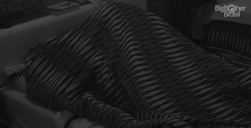 Matheus lamenta sexo sem camisinha com Cacau no BBB 16: 