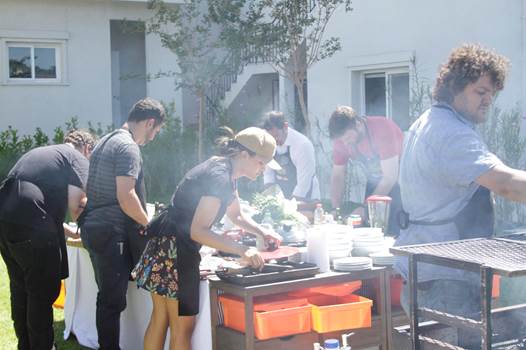 Clima esquenta e participantes se desentendem no BBQ Brasil - Churrasco na Brasa