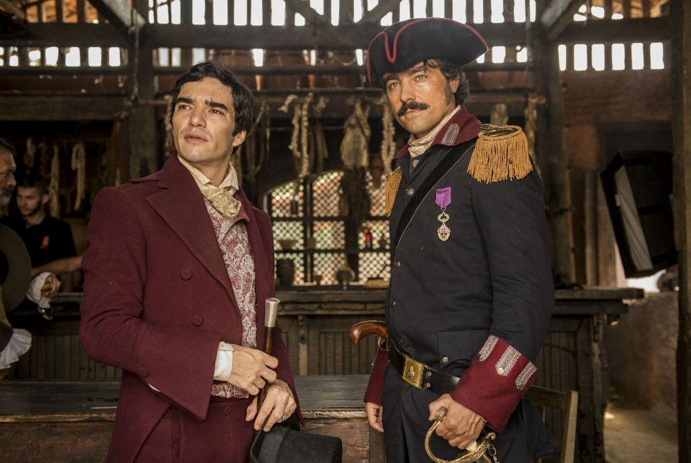 André (Caio Blat) e Tolentino (Ricardo Pereira) de Liberdade, Liberdade