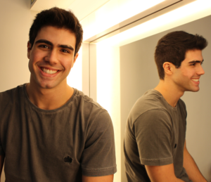 Juliano Laham mudou visual para interpretar Rômulo na nova temporada de 'Malhação' (Foto: Letícia Souza/Gshow)