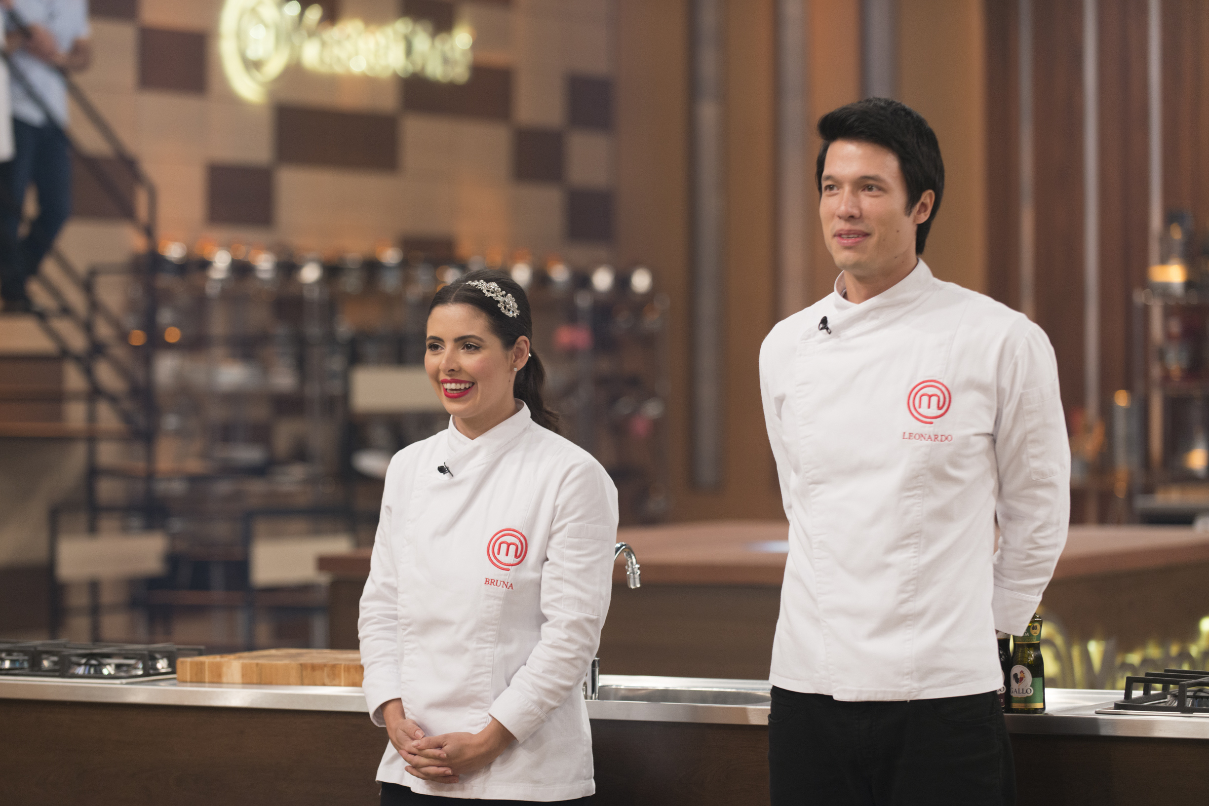 Bruna e Leonardo disputam a final do MasterChef Brasil