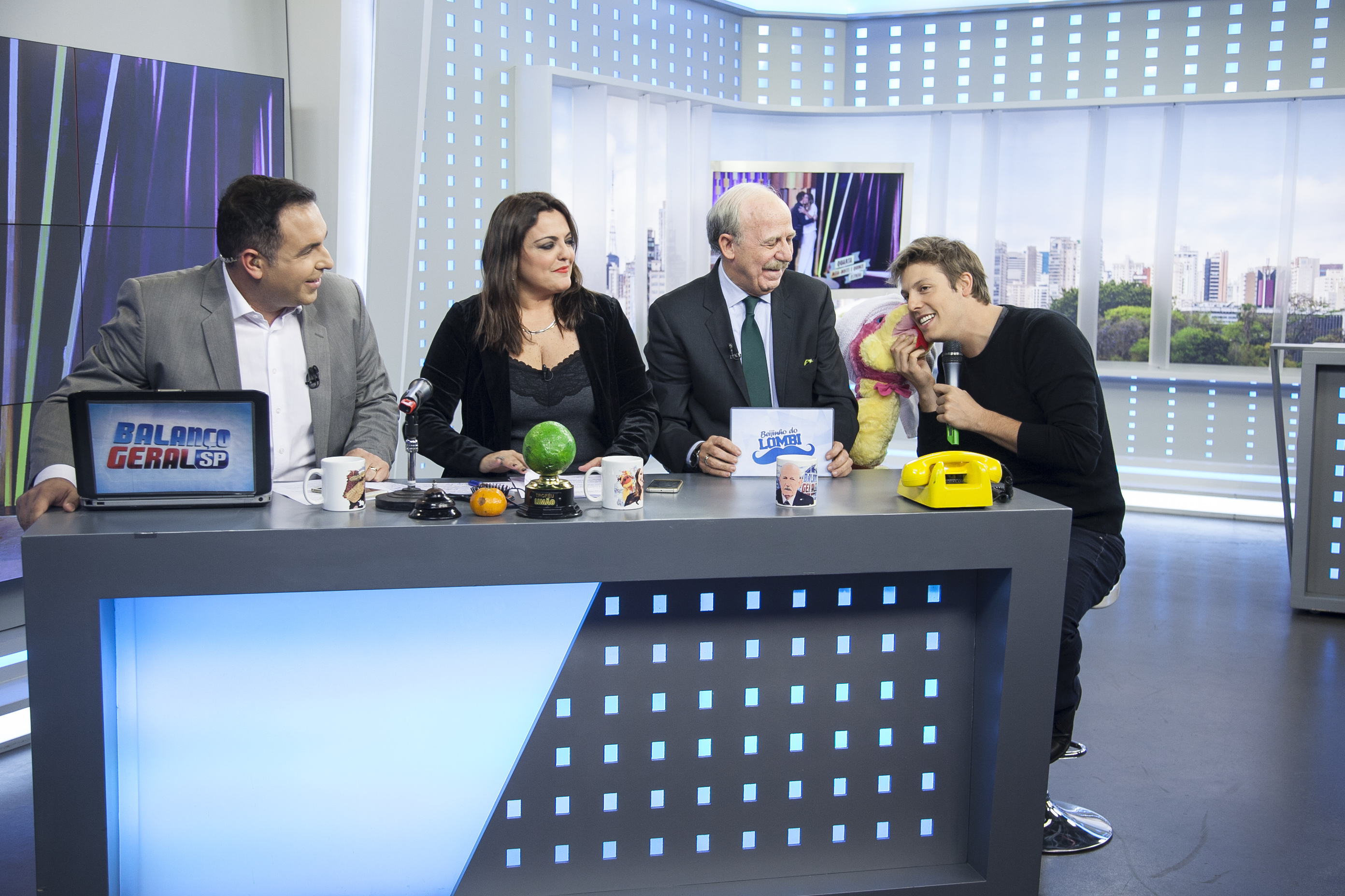 Fabio Porchat participa do Balanço Geral