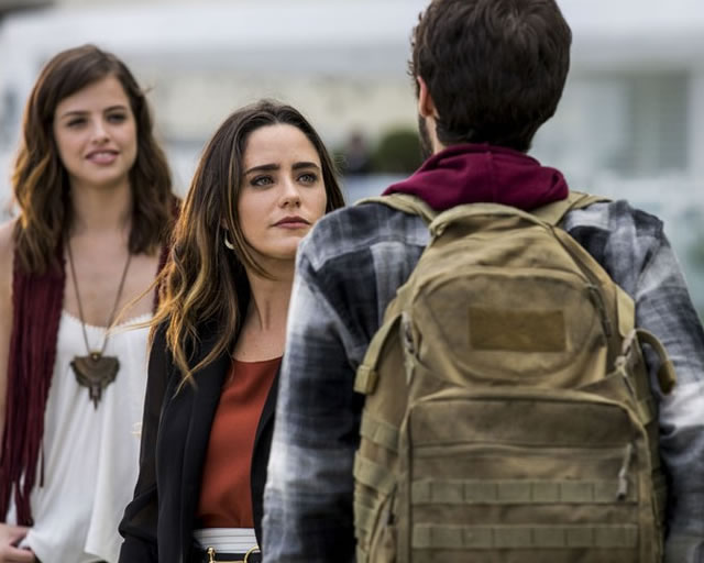 Camila cairá em emboscada de Bruna