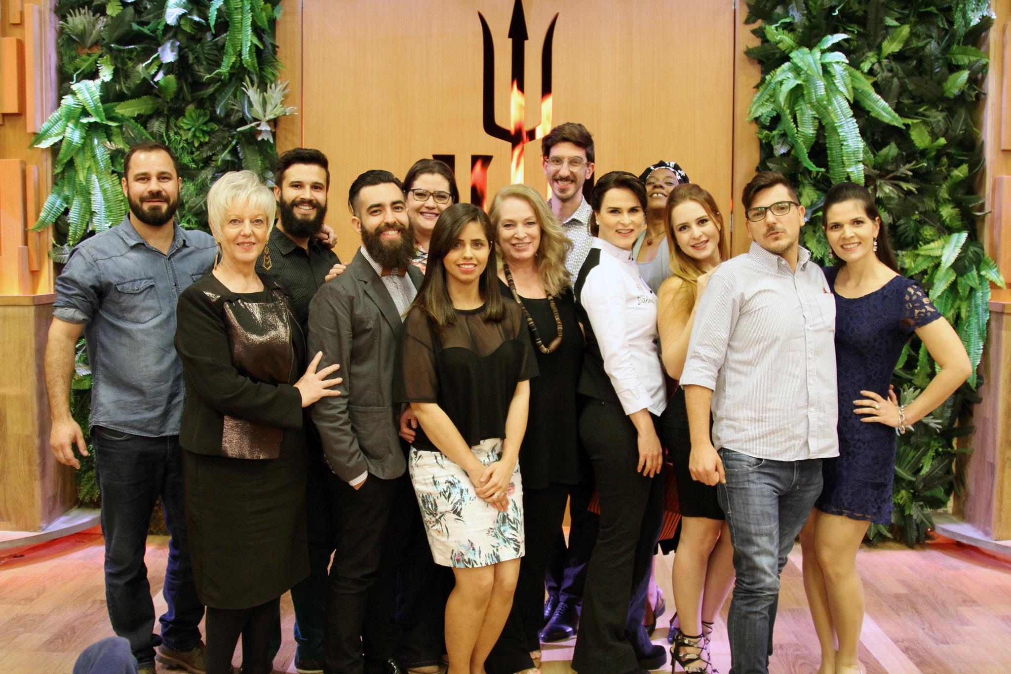 Participantes do Bake Off Brasil na estreia do Hell's Kitchen