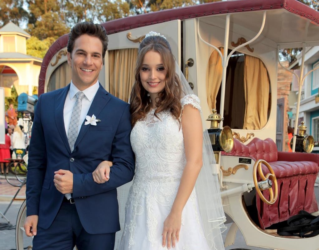 Pedro e Helena se casam hoje em Cúmplices de Um Resgate, no SBT