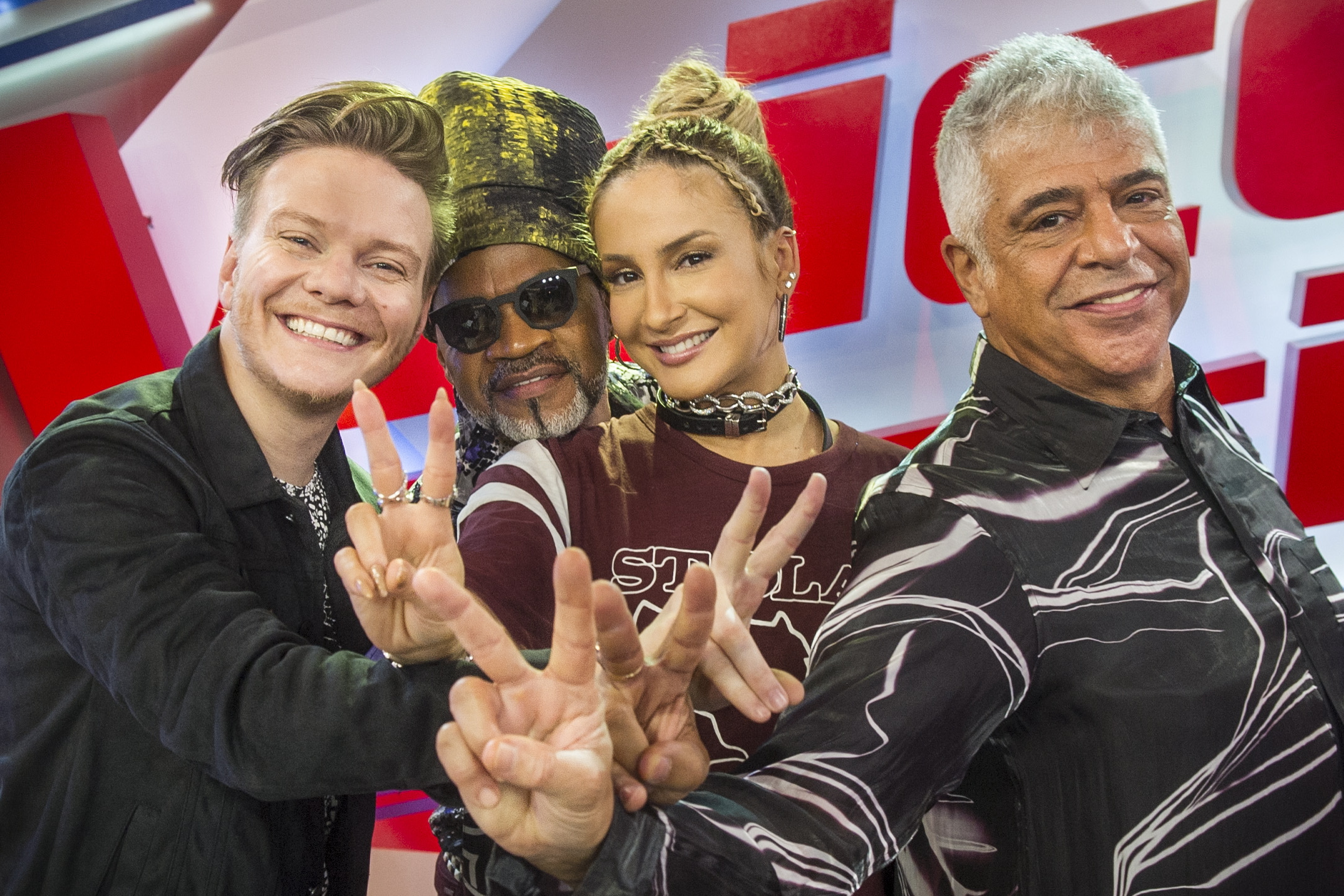 Michel Telô, Carlinhos Brown, Claudia Leite e Lulu Santos se reuniram nos Estúdios Globo
