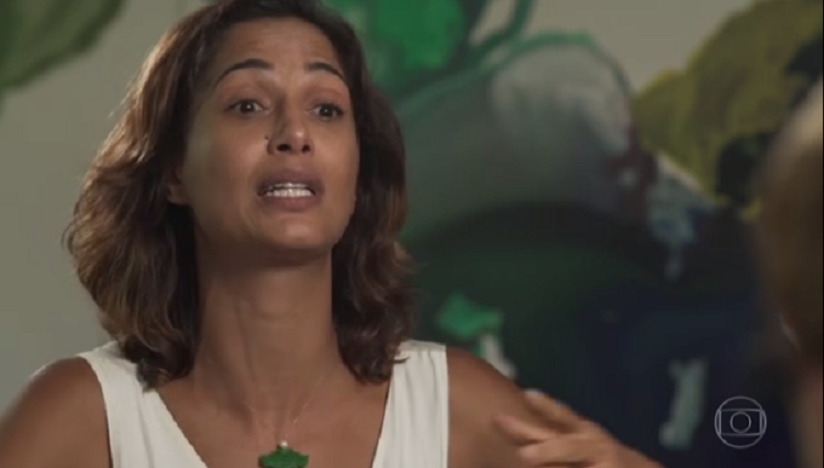 Acompanhada do pai, Camila Pitanga volta a gravar a novela Velho Chico