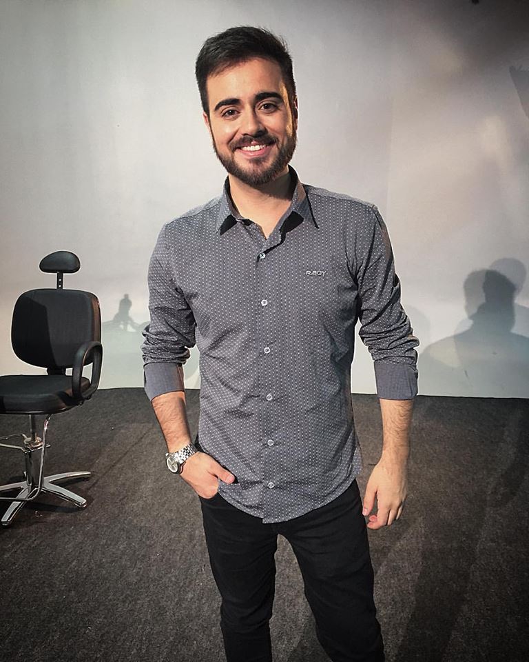 Rafael Machado está em lista de repórteres galãs da TV
