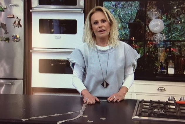 Ana Maria Braga explica rachadura em bancada Custou caro fazer isso aqui