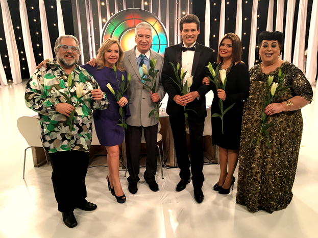 Celso Portiolli homenageia Pedro de Lara