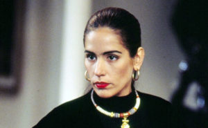 Quem não se lembra de Raquel (Glória Pires) em Mulheres de Areia? Ela também fingiu a morte para se vingar de Ruth