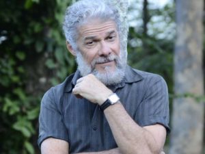 Pereirinha (José Mayer) apareceu em Fina Estampa 15 anos depois de ser dado como morto