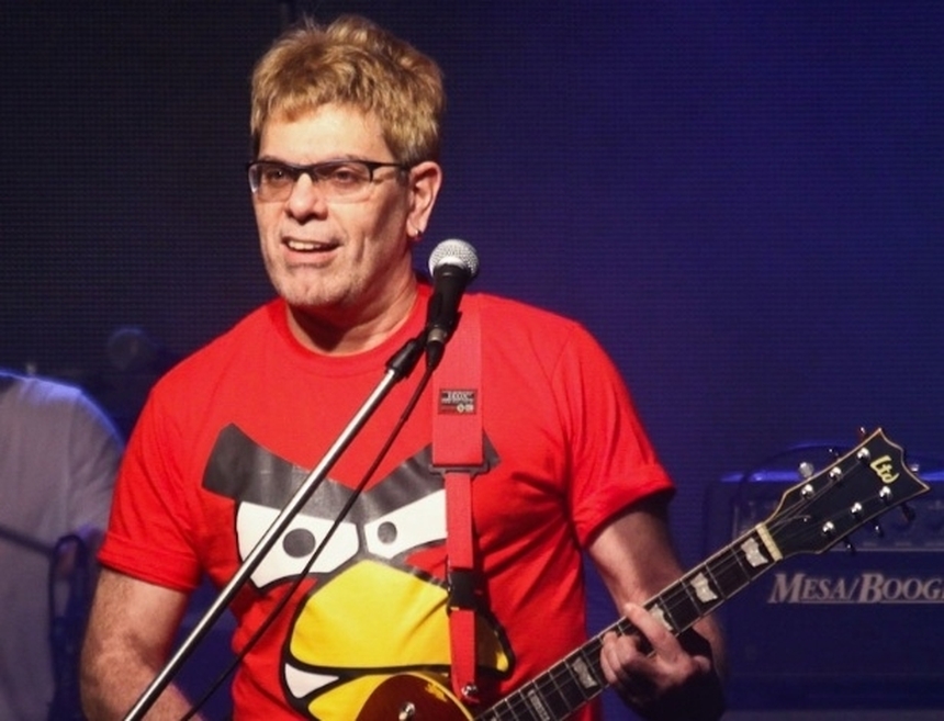 Roger Moreira, do Ultraje a Rigor.