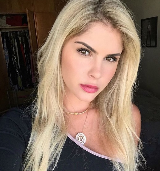 Bárbara Evans surge de biquíni e corpo surpreende; veja