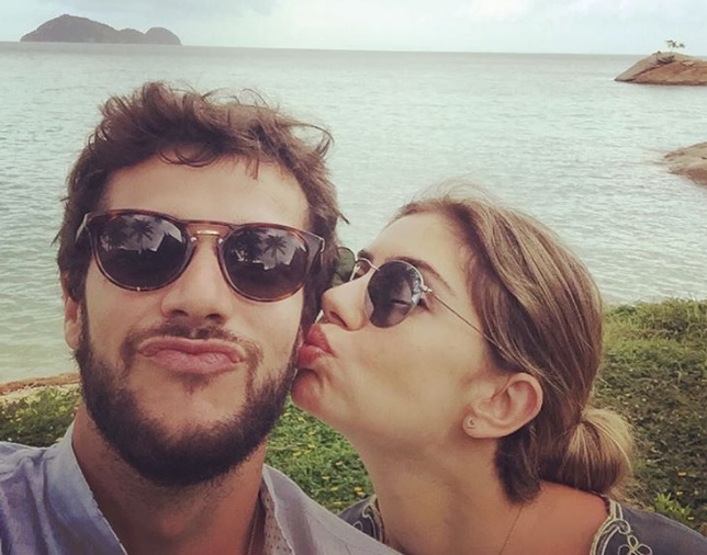 Jayme Matarazzo curte lua de mel com esposa e posa em lugar paradisíaco