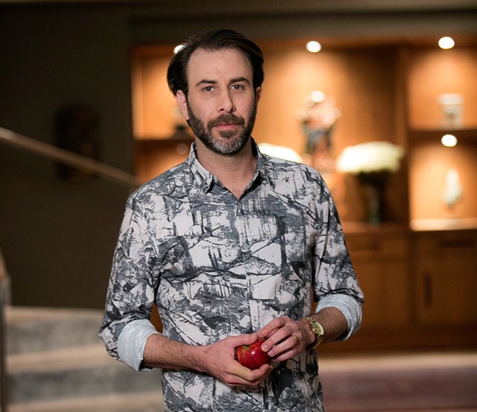 Marido de Grazi Massafera em A Lei do Amor, Danilo Granghéia afirma: “O Brasil está morrendo de inveja de mim”