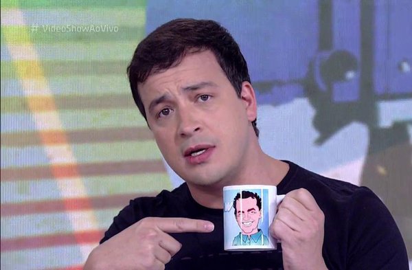 Rafael Cortez agradece emprego no Vídeo Show: