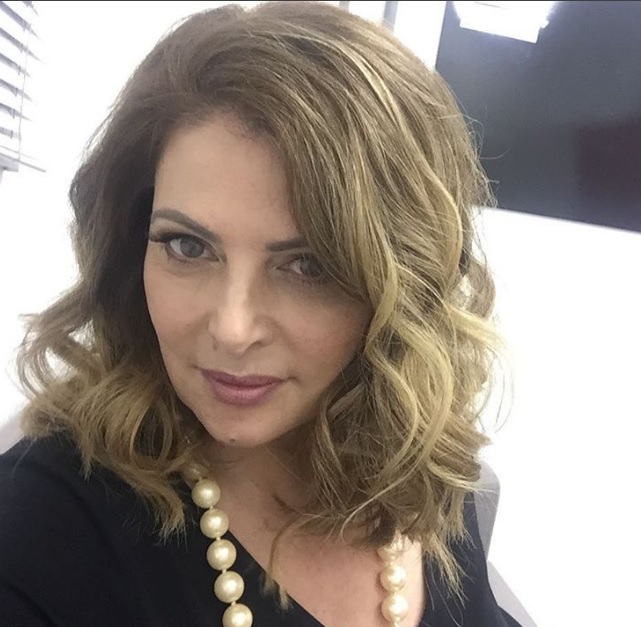 Sonia Lima afirma que lutou para provar que é atriz: “A beleza atrapalhou muito”