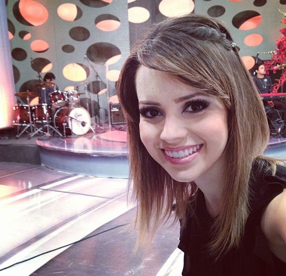 (Instagram)
