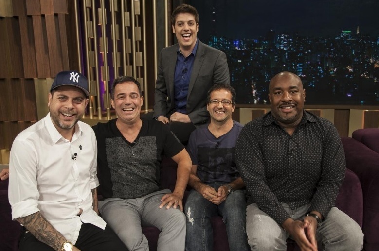 Humoristas do Encrenca no Programa do Porchat
