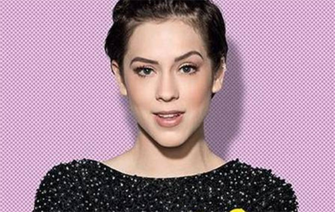 Sophia Abrahão exibe barriga com look ousado