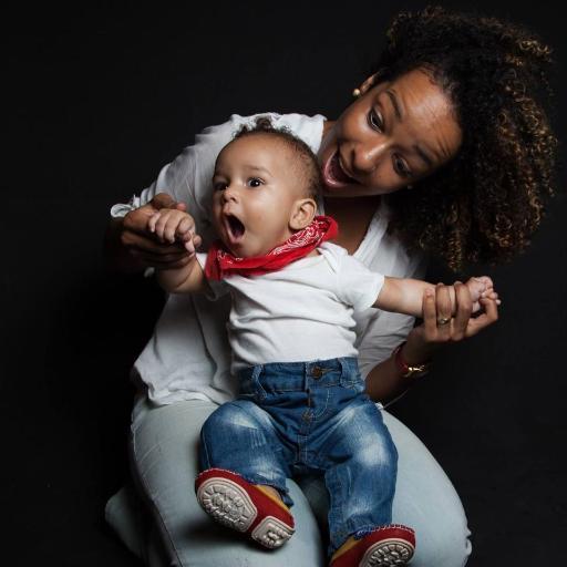 Aline Prado e o pequeno Arthur (Reprodução Twitter)