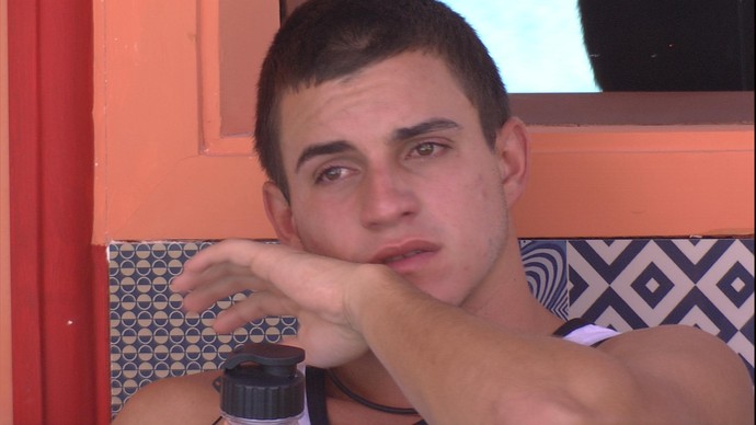 Manoel-BBB-CHORA-observatorio-da-televisão