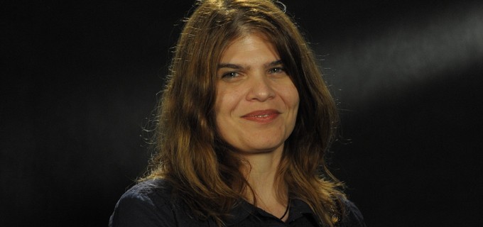 Vencedora do Emmy, autora tenta emplacar novos trabalhos na Globo