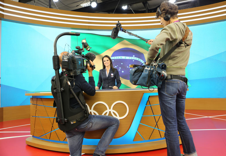 Estúdio e bancada da Record na Olimpíadas de Londres, em 2012 (Divulgação/TV Record)