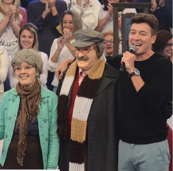 Thaeme & Thiago se vestem de velhinhos (Divulgação/TV Record)