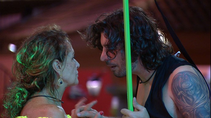 Ilmar e Iedam conversam no BBB 17