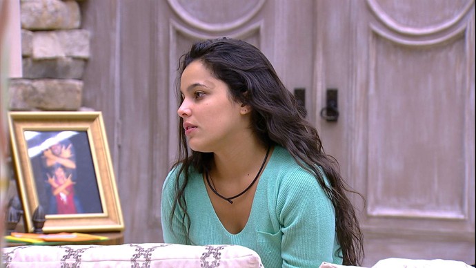 Emilly questiona voto de Roberta. (Foto: Divulgação)