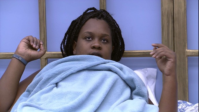 Roberta se diz arrependida de ter dado anjo para Ieda. (Foto: Divulgação)