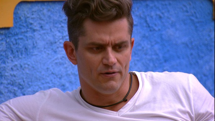 BBB17: Marcos aconselha Ilmar
