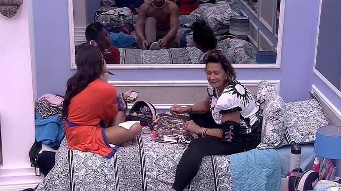 Brothers acreditam que participação de Elettra seja pegadinha