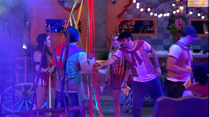 Festa gaúcha agita a casa do BBB 17