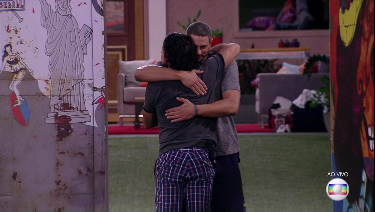 Rômulo e Daniel são extraditados no BBB 17